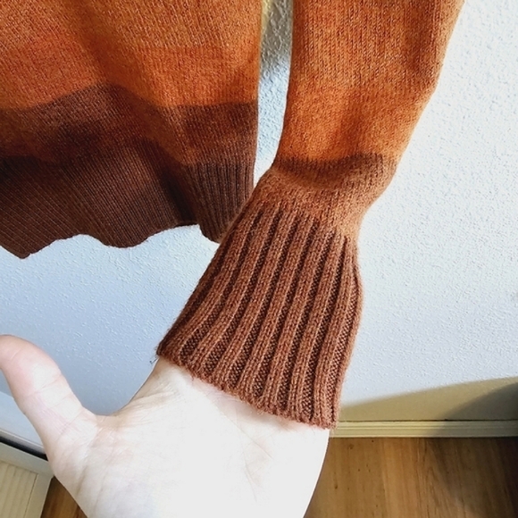 Toad & Co | Deerweed Wool V-Neck Warm Colorblock Striped Pullover Sweater - Picture 4 of 8